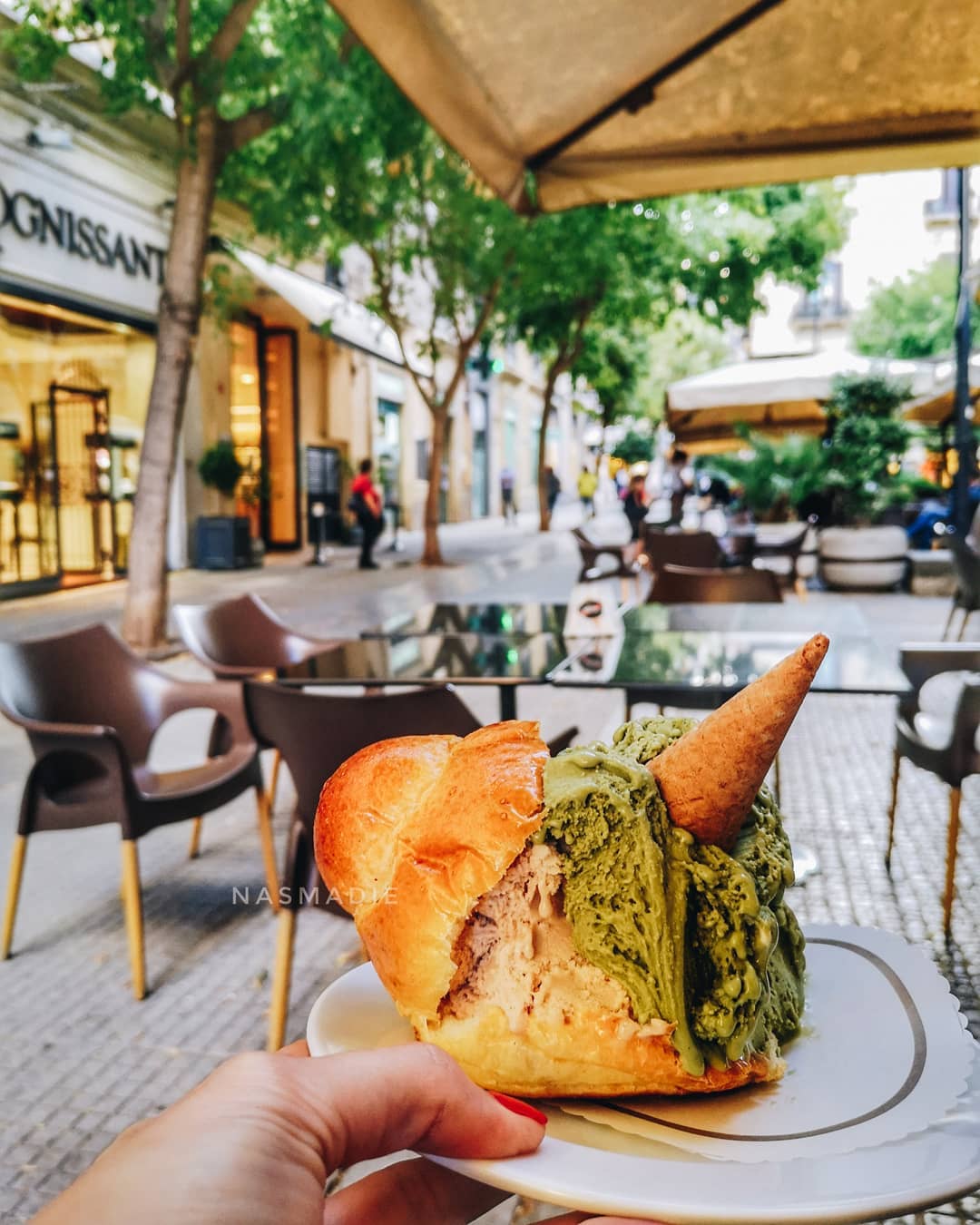 Bánh mì brioche với gelato: biểu tượng của mùa hè Sicily.