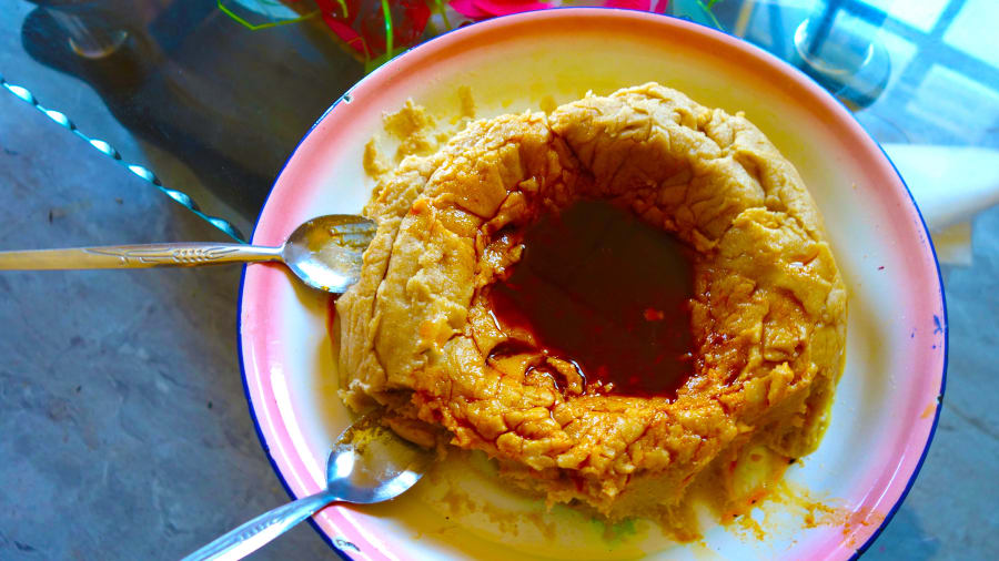 Genfo món ăn sáng truyền thống của Ethiopia.