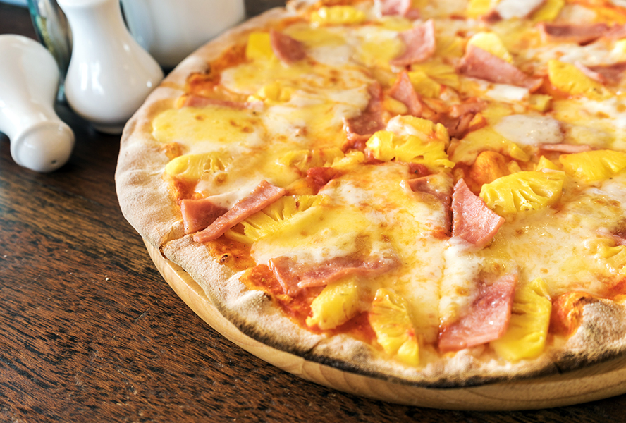 Những biến thế pizza sáng tạo của thế giới khiến người Ý phật lòng.