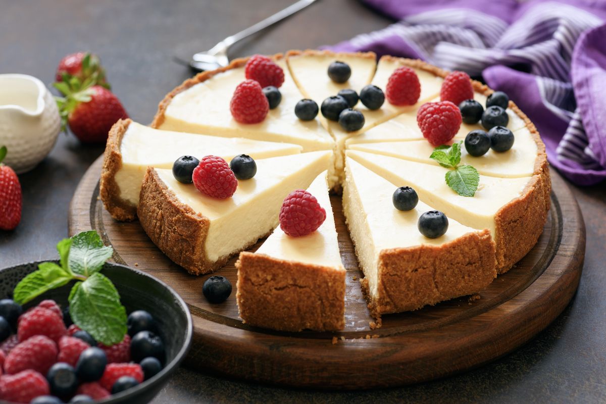 Cheesecake, món bánh có lịch sử hàng nghìn năm trên thế giới - Ảnh 1