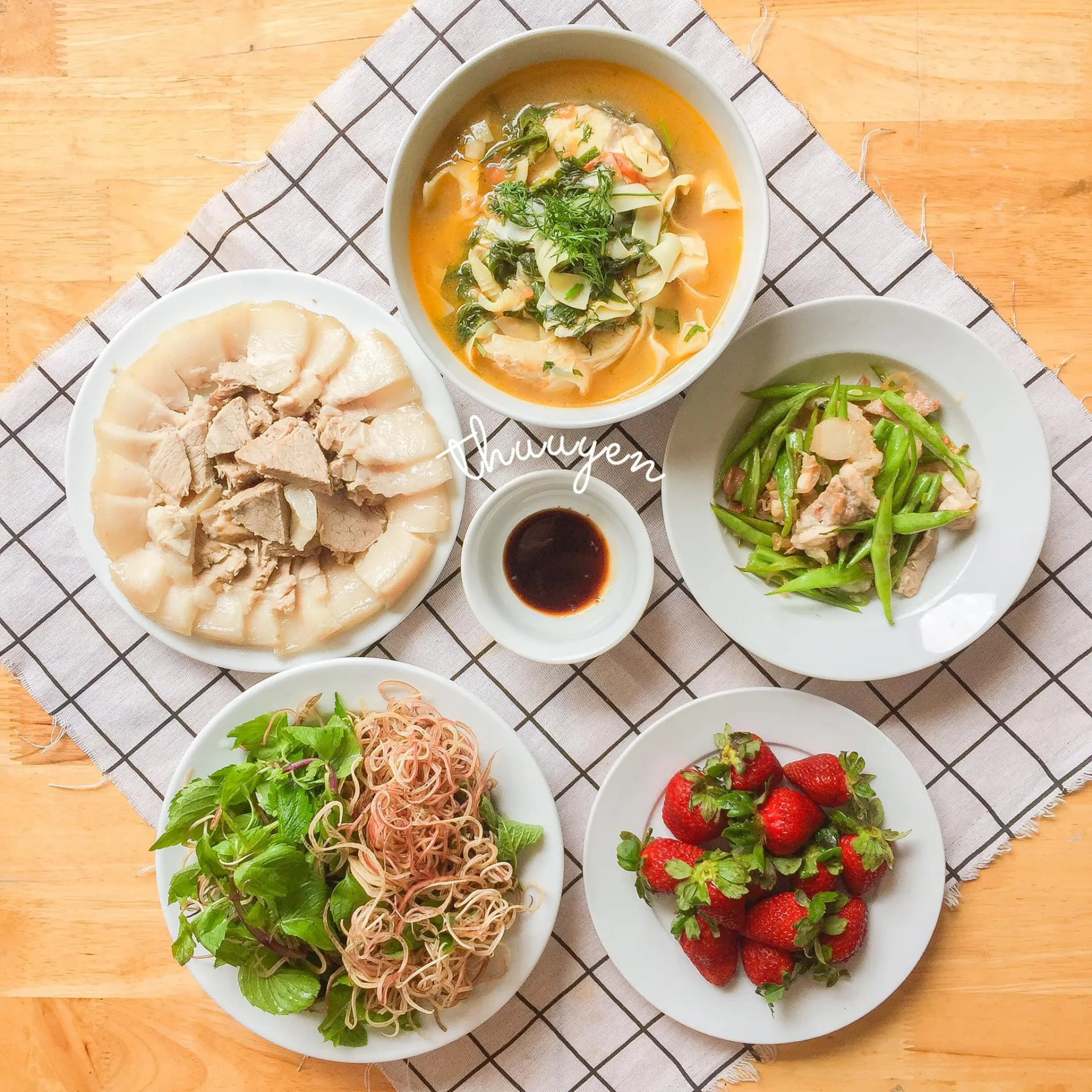 30 thực đơn mâm cơm ngon, đủ dinh dưỡng để cả tháng không phải nghĩ hôm nay ăn gì - Ảnh 1