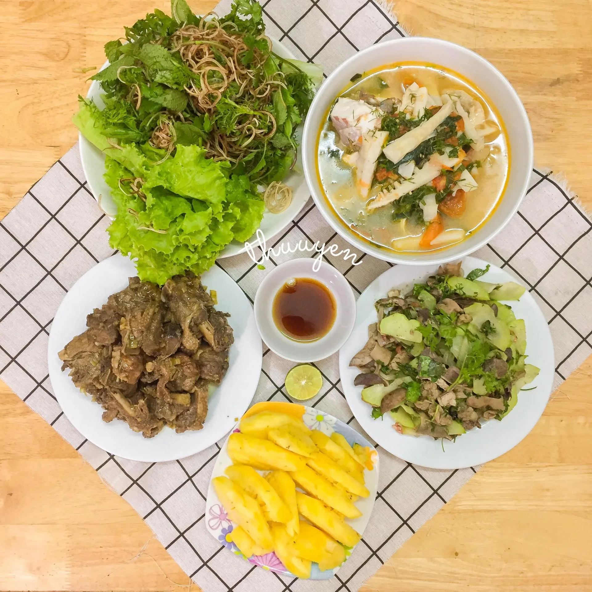 30 thực đơn mâm cơm ngon, đủ dinh dưỡng để cả tháng không phải nghĩ hôm nay ăn gì - Ảnh 1
