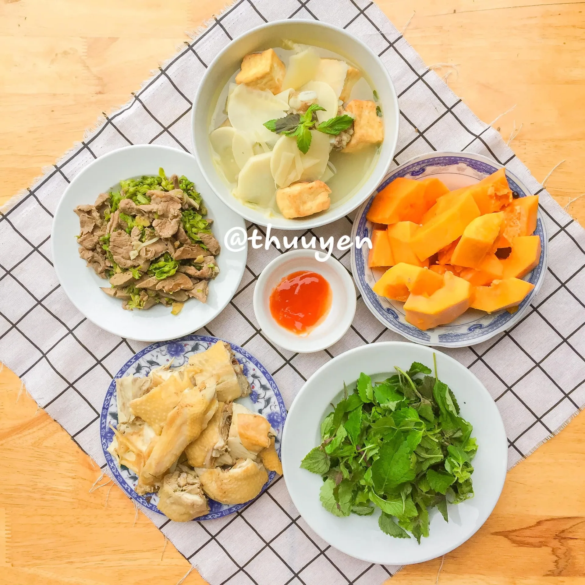 30 thực đơn mâm cơm ngon, đủ dinh dưỡng để cả tháng không phải nghĩ hôm nay ăn gì - Ảnh 1