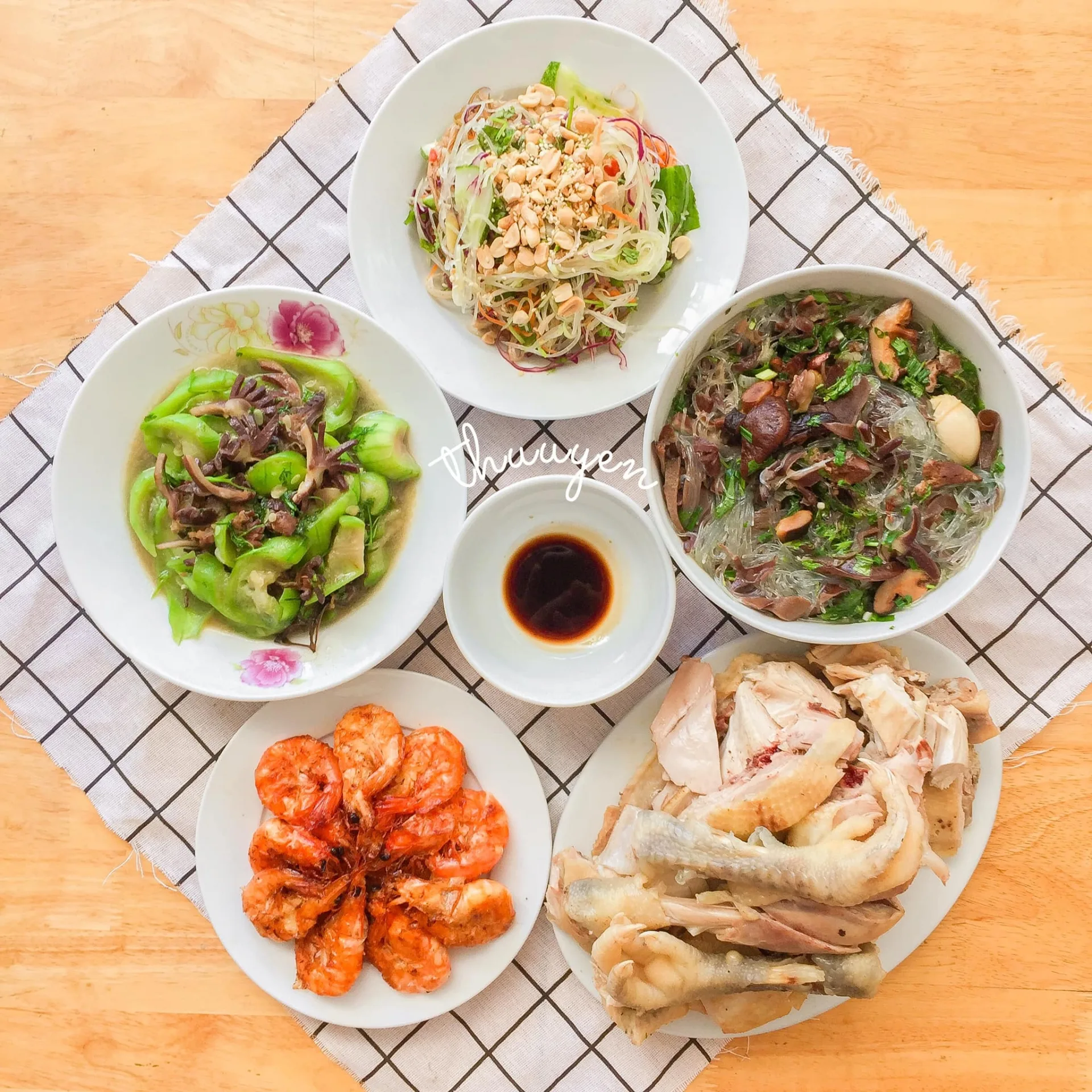 30 thực đơn mâm cơm ngon, đủ dinh dưỡng để cả tháng không phải nghĩ hôm nay ăn gì - Ảnh 1