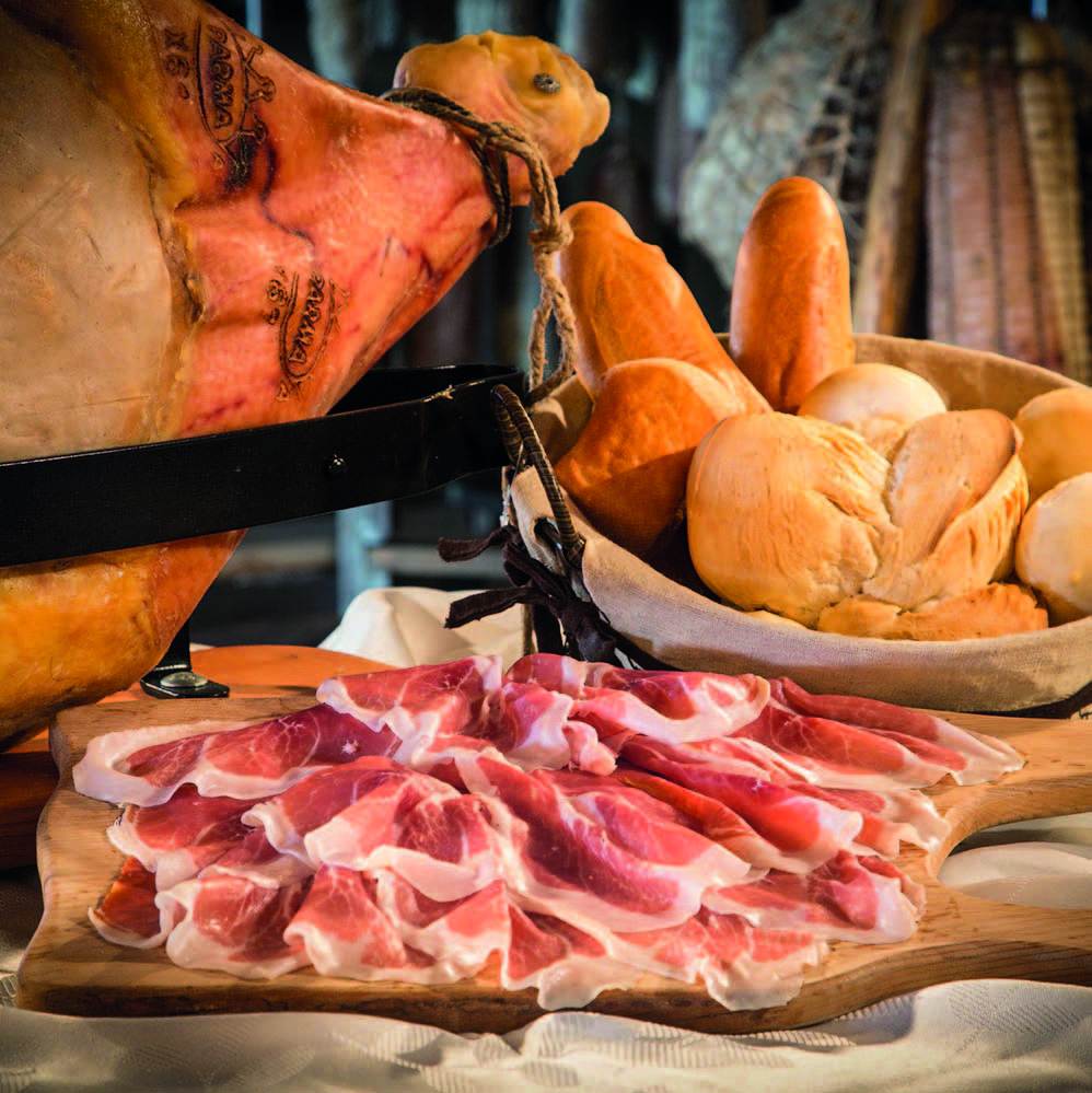 Parma Ham - Món giăm bông thịt sống trứ danh nước Ý - Ảnh 1