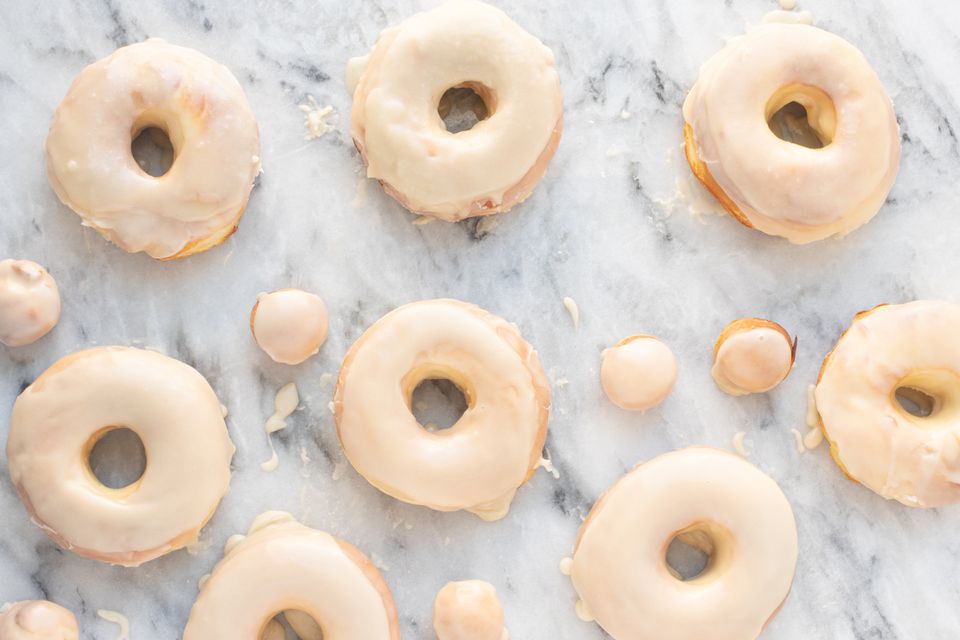 Cách làm bánh donut bằng nồi chiên không dầu