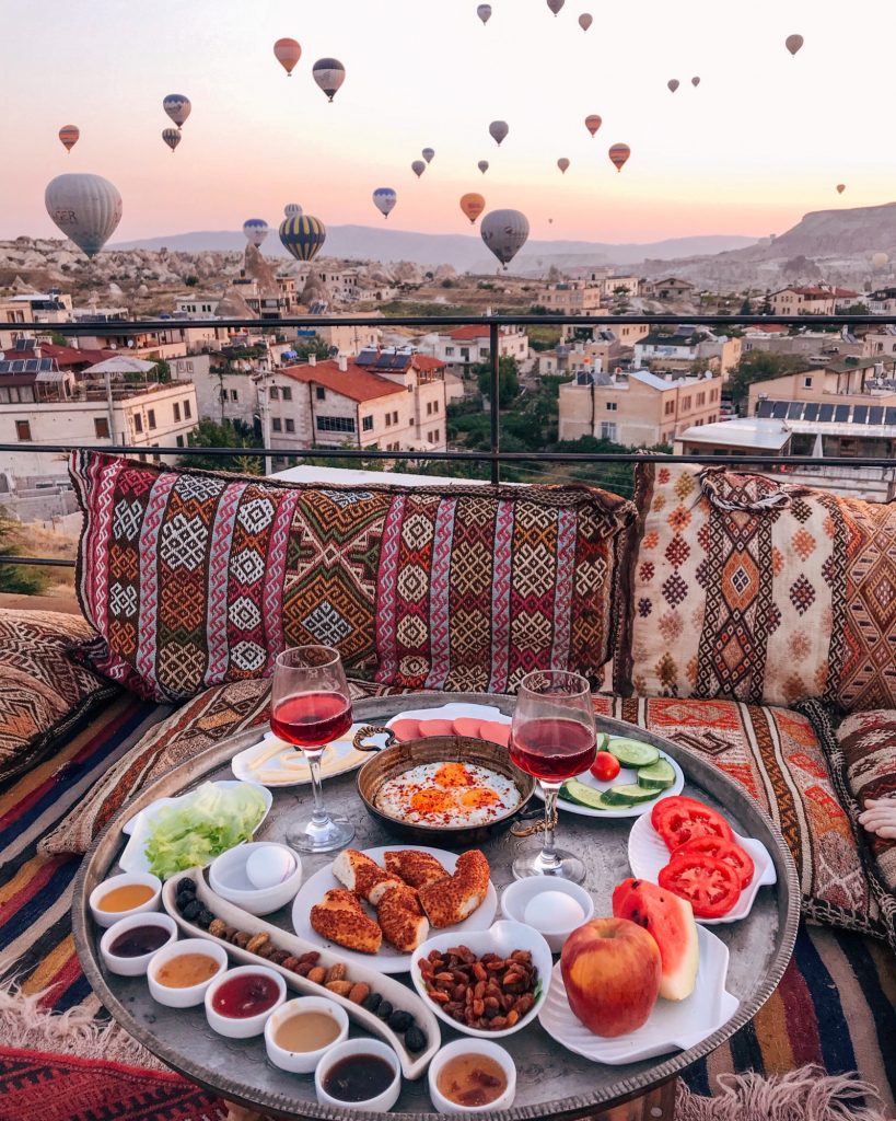 Cappadocia, Thổ Nhĩ Kỳ: Kỳ quan thế giới thực sự là một giấc mơ có thực - Ảnh 3