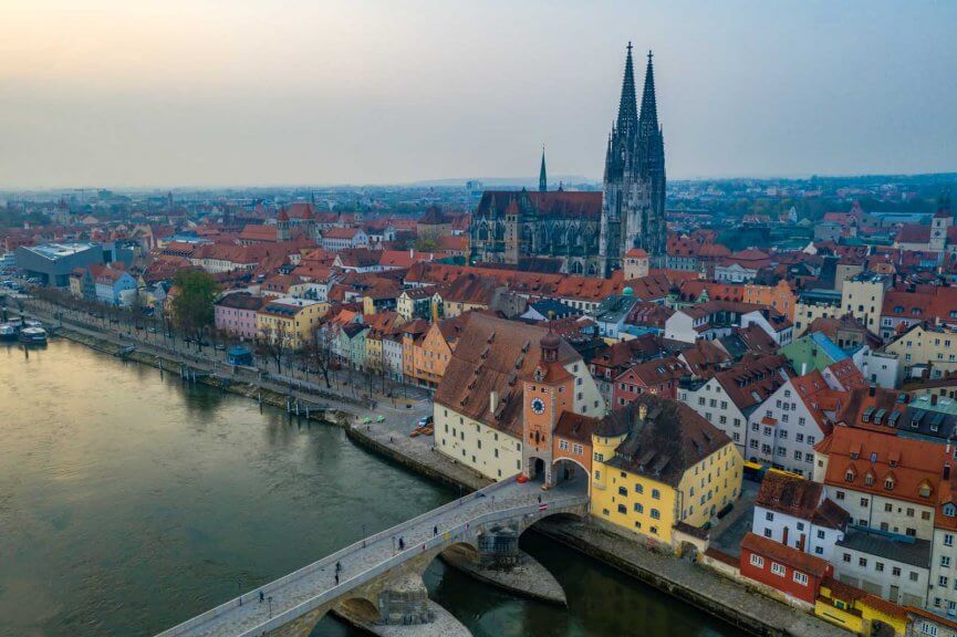 Ghé thăm Regensburg, bạn sẽ cảm thấy như thể mình đã quay ngược thời gian.