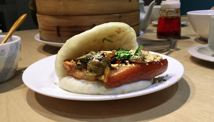 Gua bao là gì mà từ món ăn đường phố Đài Loan nay phủ sóng toàn thế giới? - Ảnh 1