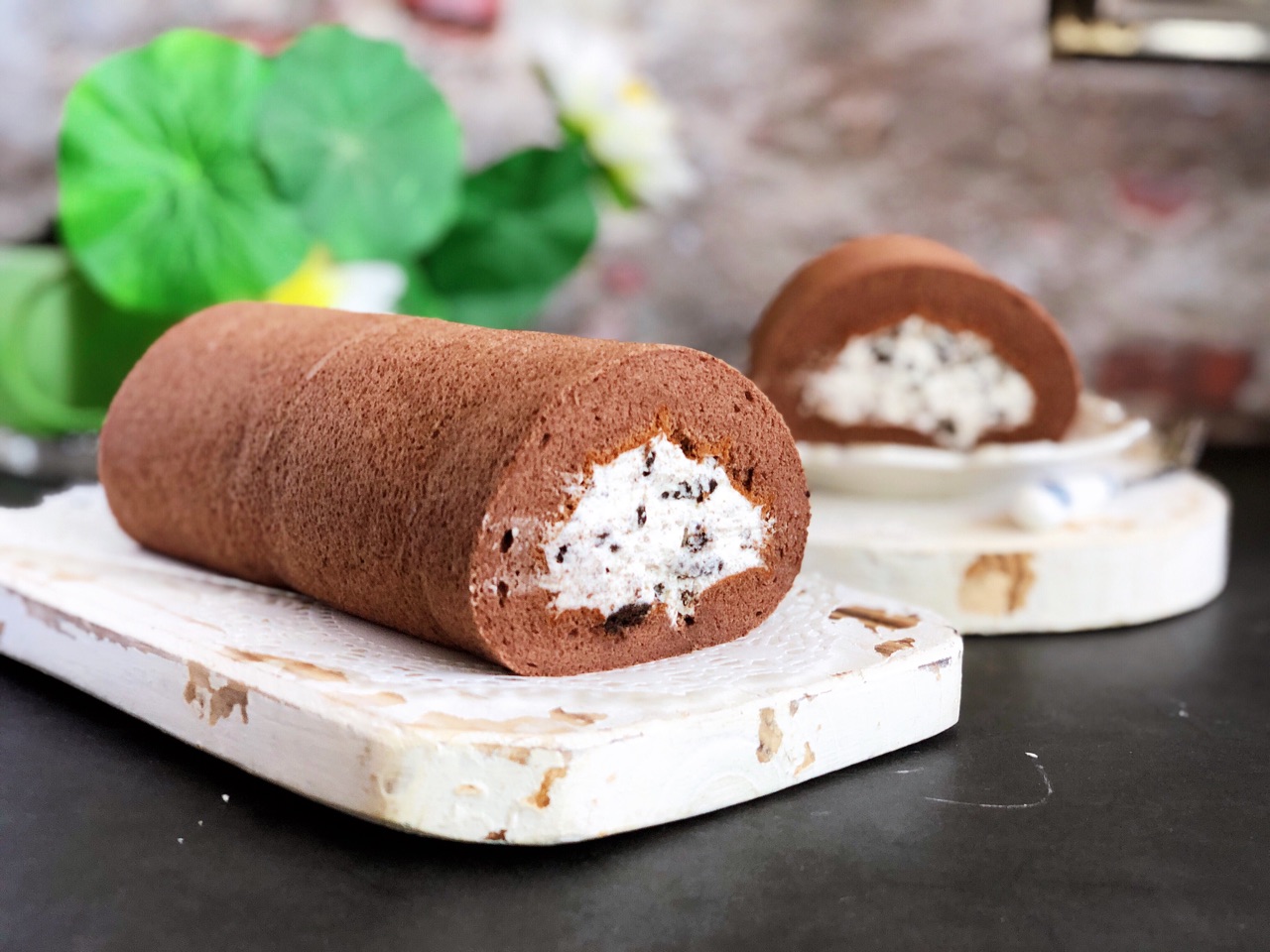 Công thức làm bánh cuộn socola siêu ngon tại nhà không hề khó - Ảnh 7