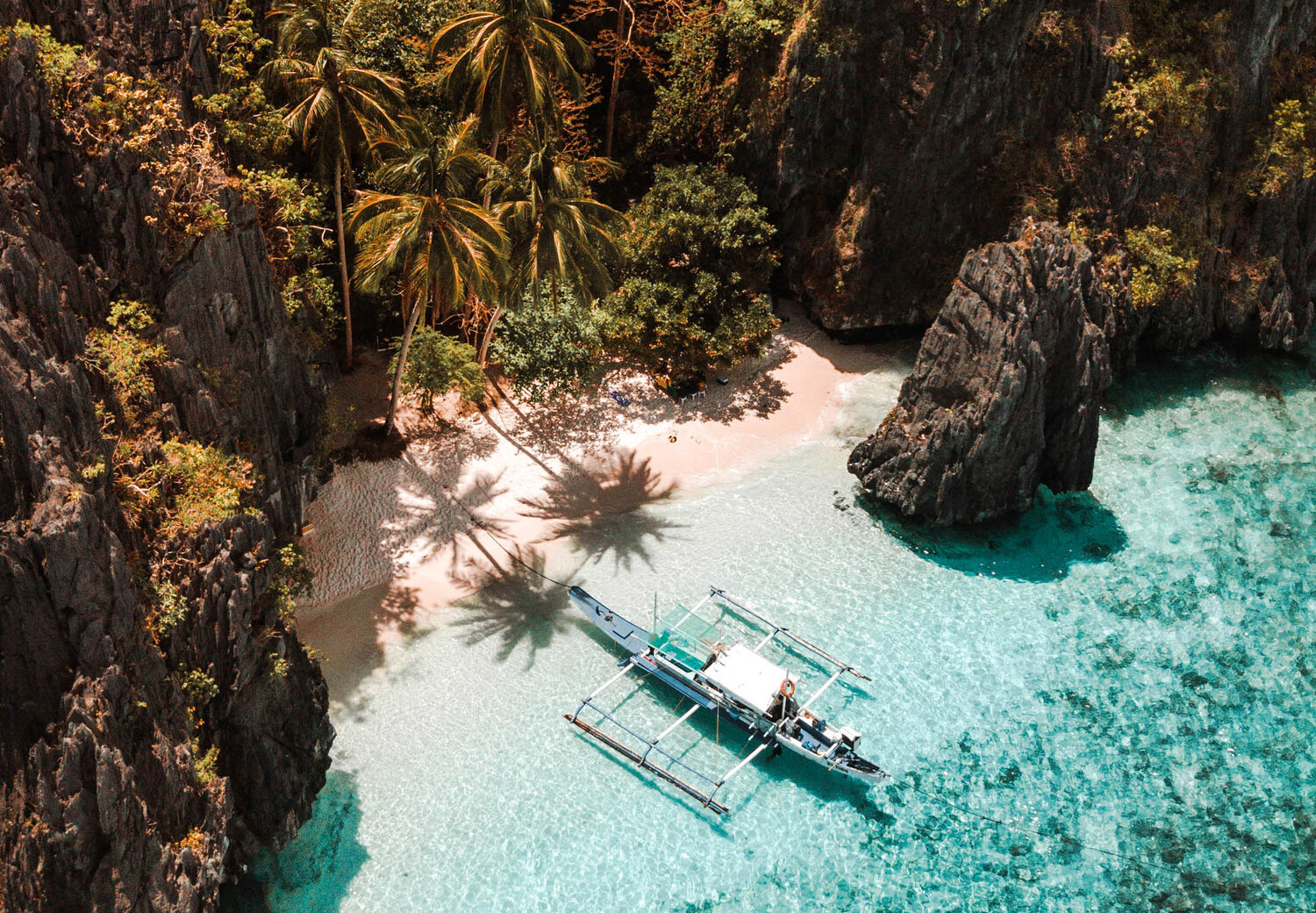 4 bãi biển tuyệt đẹp của Philippines được du khách tặng cơn mưa lời khen