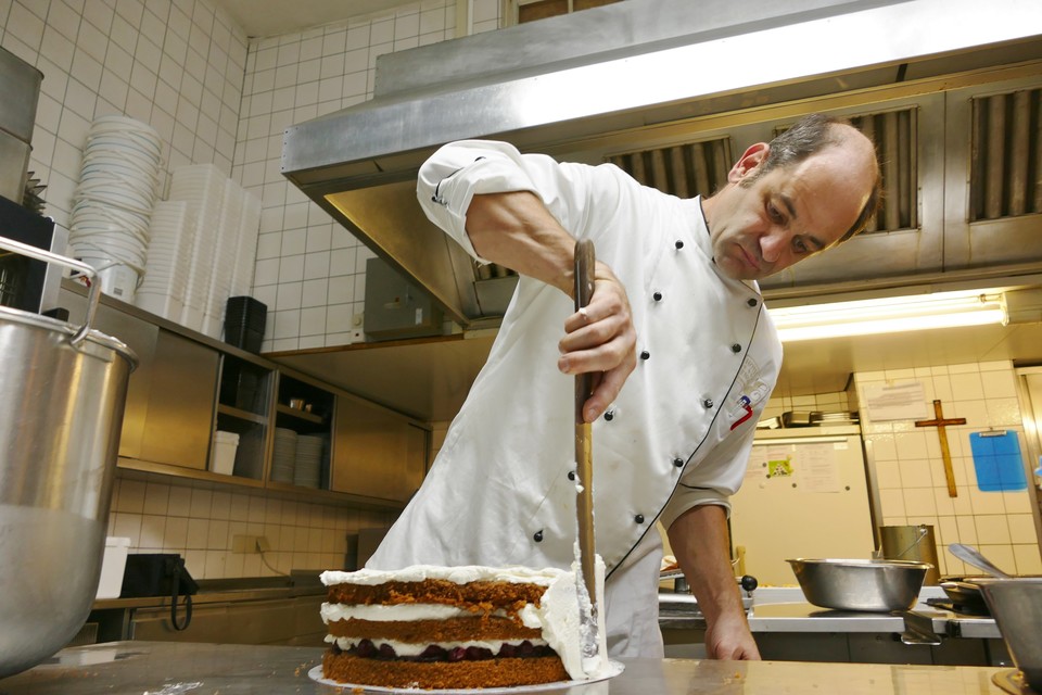 Black Forest, món bánh ngọt 'vua' của nước Đức được ưa chuộng trên thế giới - Ảnh 6