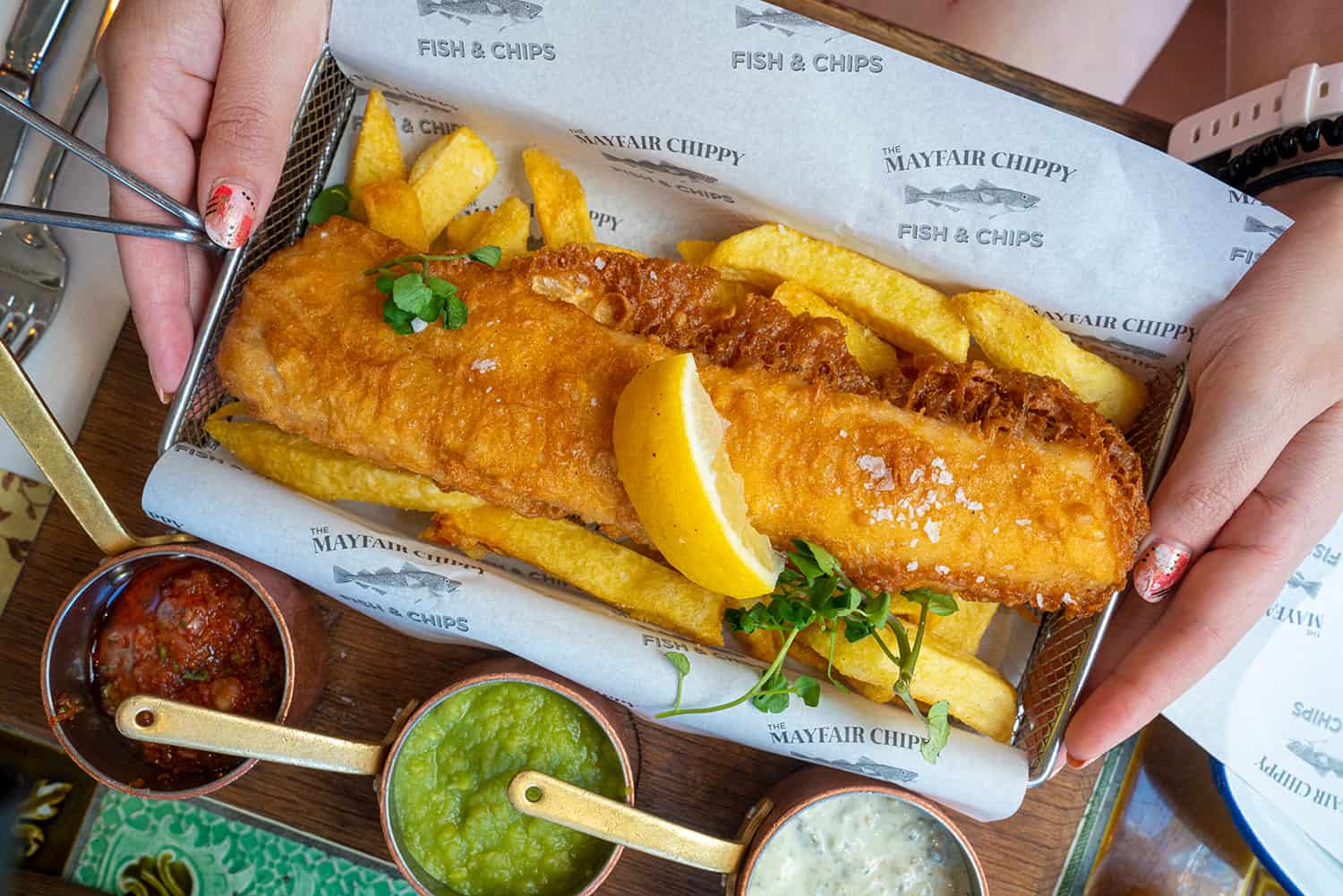 Fish and chips: Món ăn quốc hồn quốc túy của xứ sở sương mù
