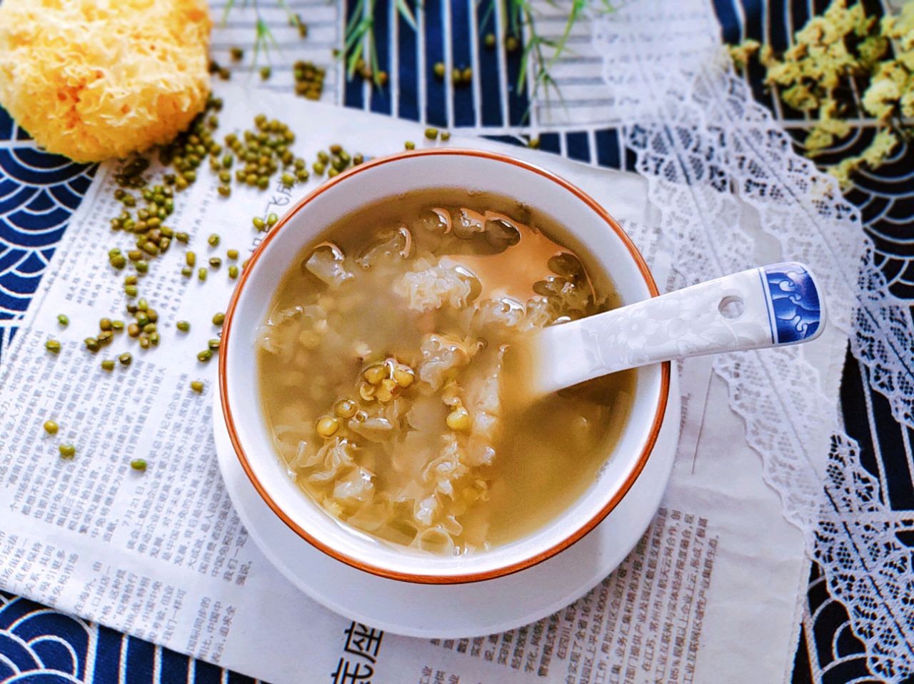 Cách nấu chè đậu xanh nấm tuyết ngon và thanh nhiệt cơ thể