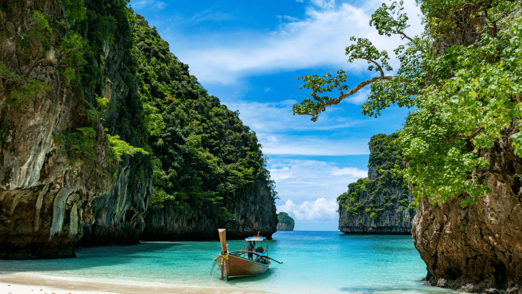 Đảo Koh Phi Phi, hòn đảo du lịch được du khách tín nhiệm ở Thái Lan - Ảnh 3