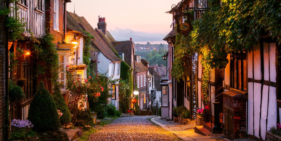 7 ngôi làng tuyệt đẹp như bước ra từ truyện cổ tích ở Anh - Ảnh 1