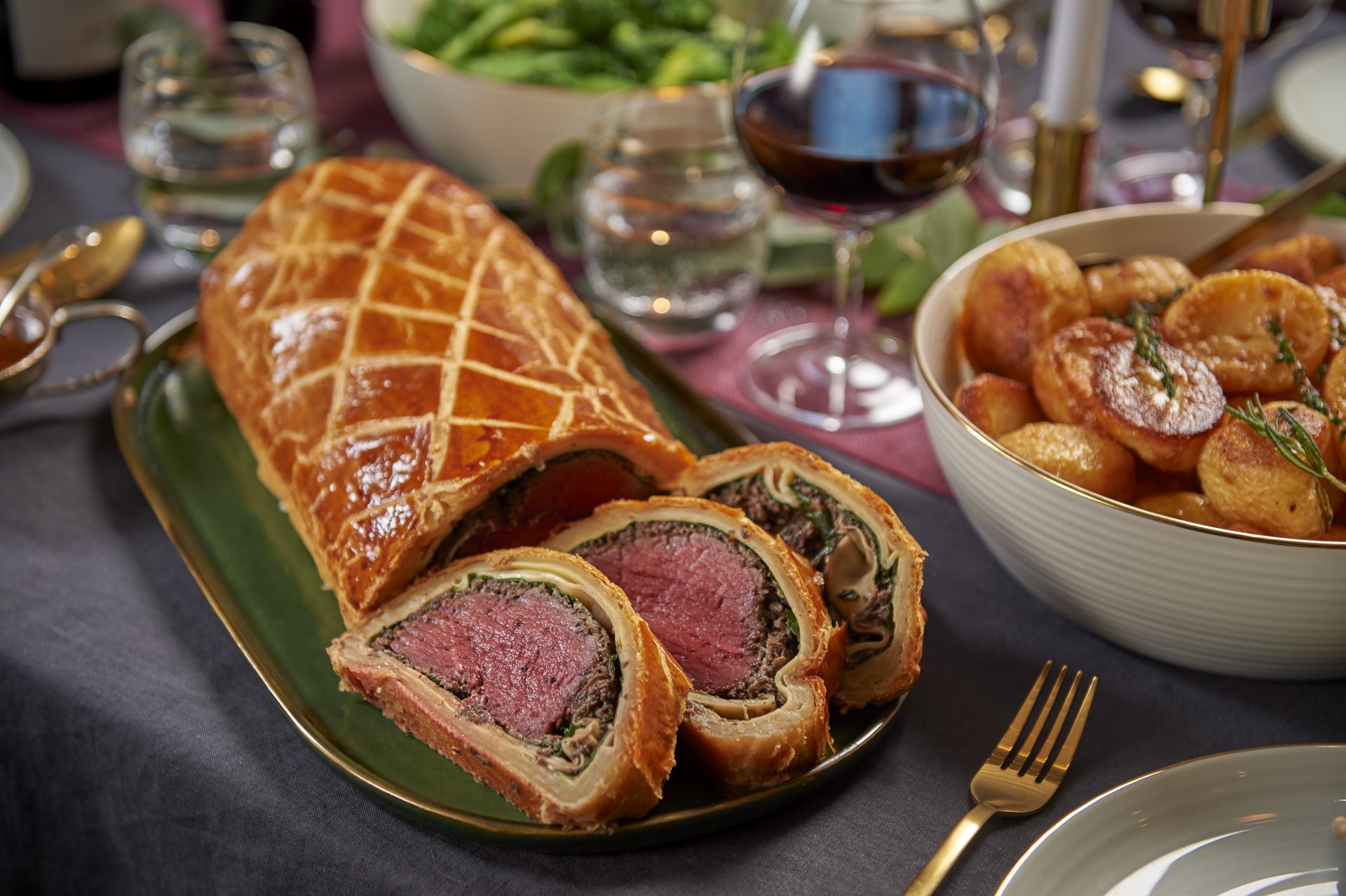 Mọi điều cần biết về Beef Wellington, món ăn thử thách cả với đầu bếp giỏi