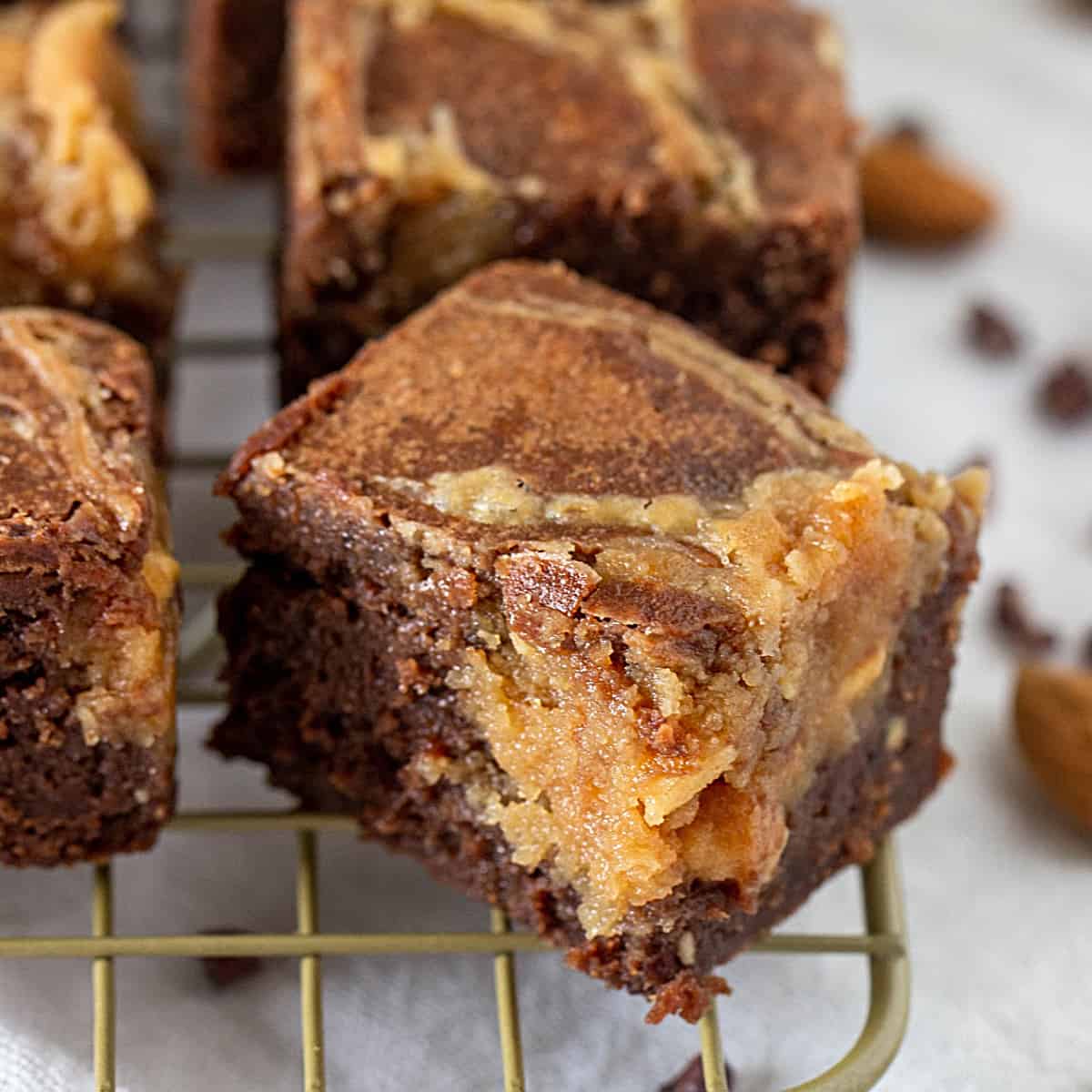 Brownies, món bánh sô cô la dễ làm và được ưa chuộng trên toàn thế giới - Ảnh 9