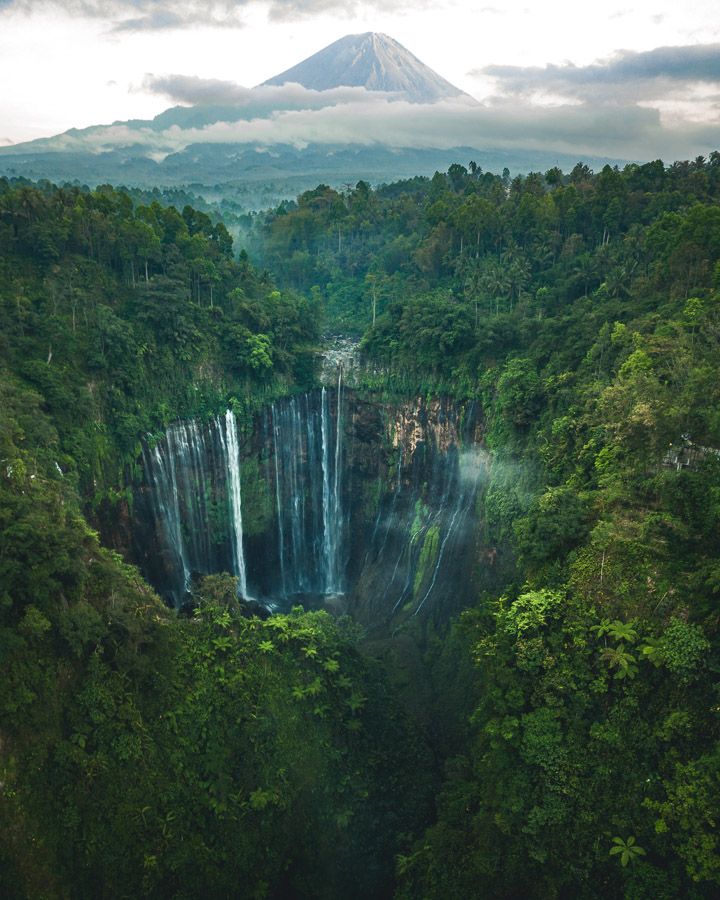 Thác nước Tumpak Sewu, thác nước có cảnh quan ngoạn mục của Indonesia - Ảnh 2