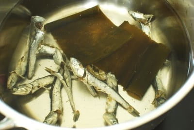 Cách làm súp chả cá Hàn Quốc nóng sốt, ai ăn cũng khen ngon - Ảnh 2