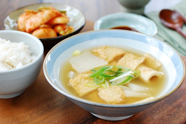 Cách làm súp chả cá Hàn Quốc nóng sốt, ai ăn cũng khen ngon - Ảnh 1