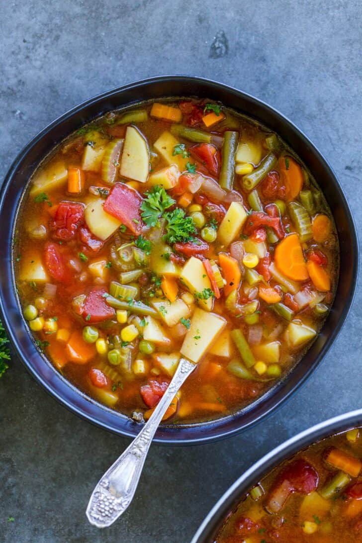 Cách nấu súp rau củ thập cẩm nóng hổi cho ngày đông lạnh - Ảnh 5