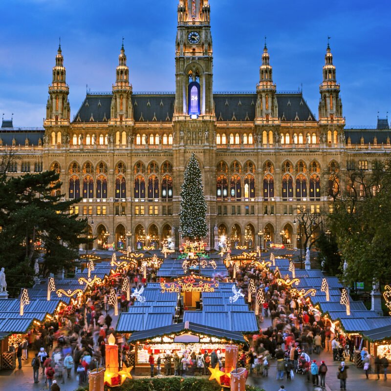 5 khu chợ Giáng sinh nổi tiếng và lâu đời nhất tại châu Âu - Ảnh 4