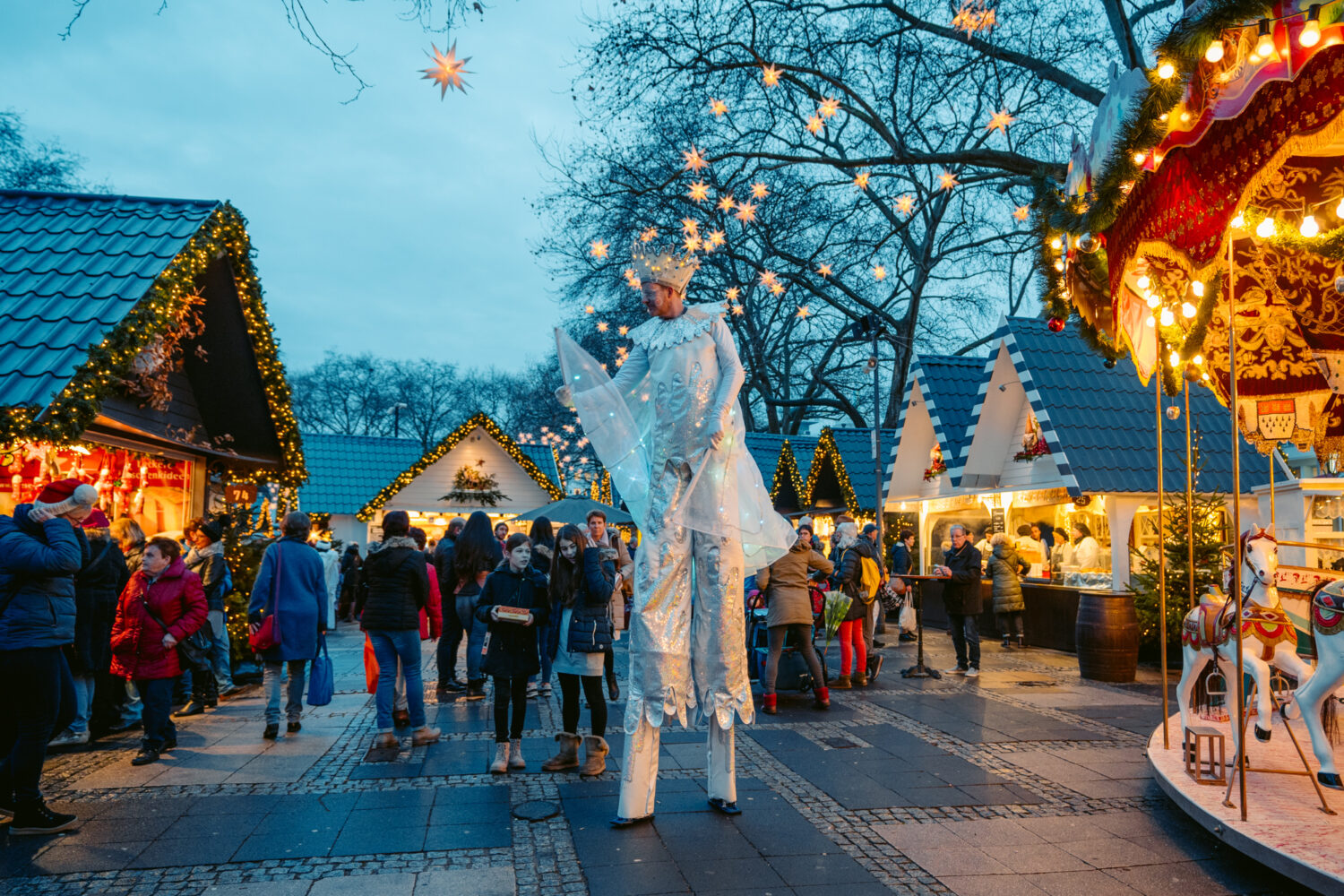 5 khu chợ Giáng sinh nổi tiếng và lâu đời nhất tại châu Âu - Ảnh 7