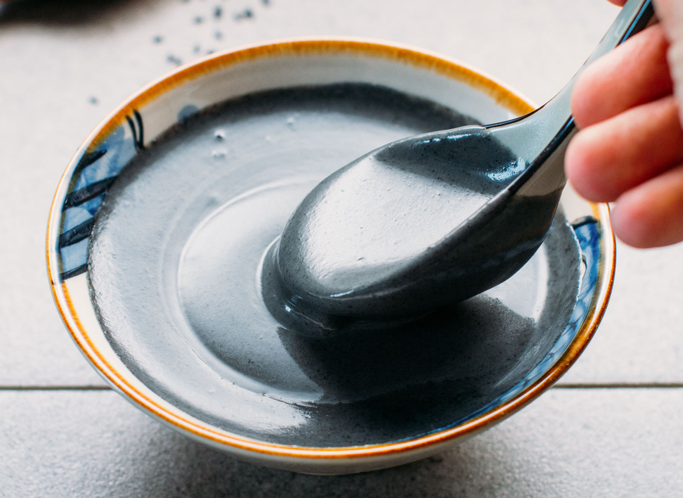 Cách nấu chè mè đen nước cốt dừa thơm ngậy, tan trong miệng