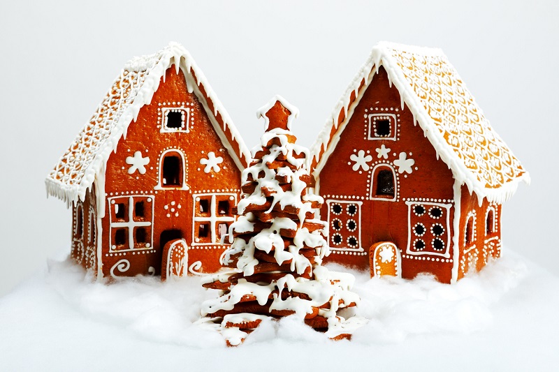 Cách làm ngôi nhà bánh gừng cho Giáng sinh lung linh - Ảnh 1