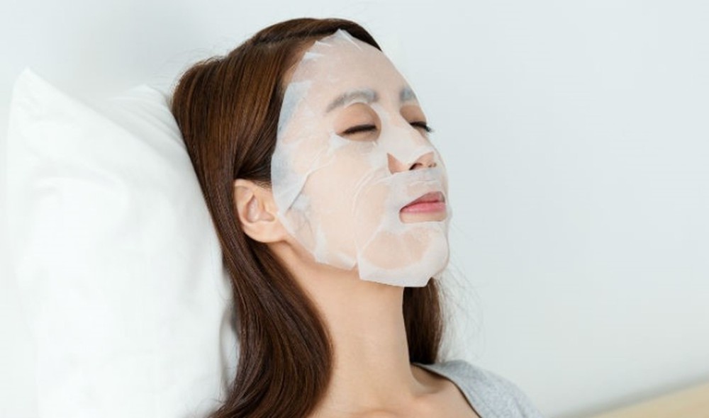 Đắp mặt nạ sau 22 giờ tối có thể gây ảnh hưởng đến quá trình thải độc của da.