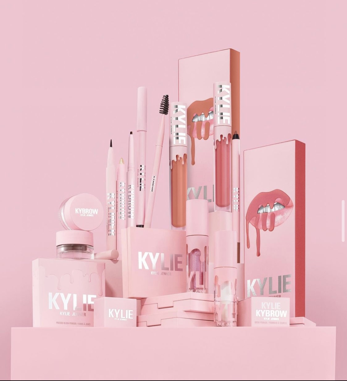 Màn comeback của Kylie Cosmetics khiến các 'tín đồ makeup' trên toàn thế giới vô cùng thích thú
