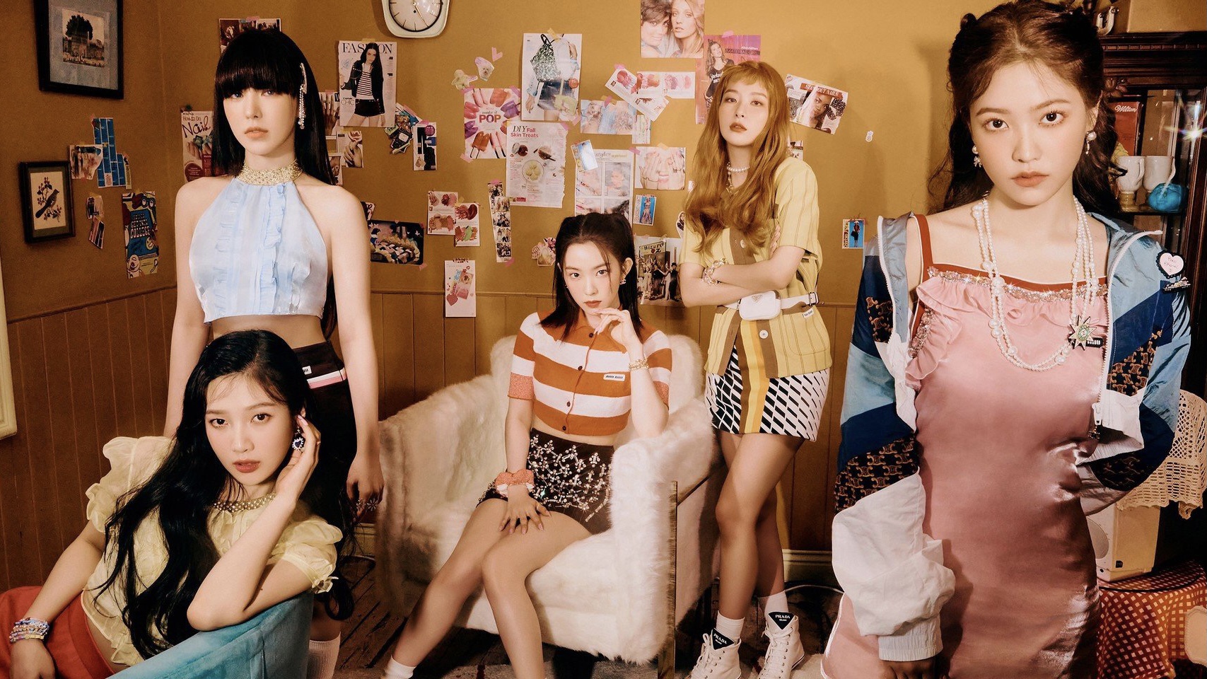 Ơn giời, cuối cùng Red Velvet cũng được comeback với style 'xịn xò' rồi