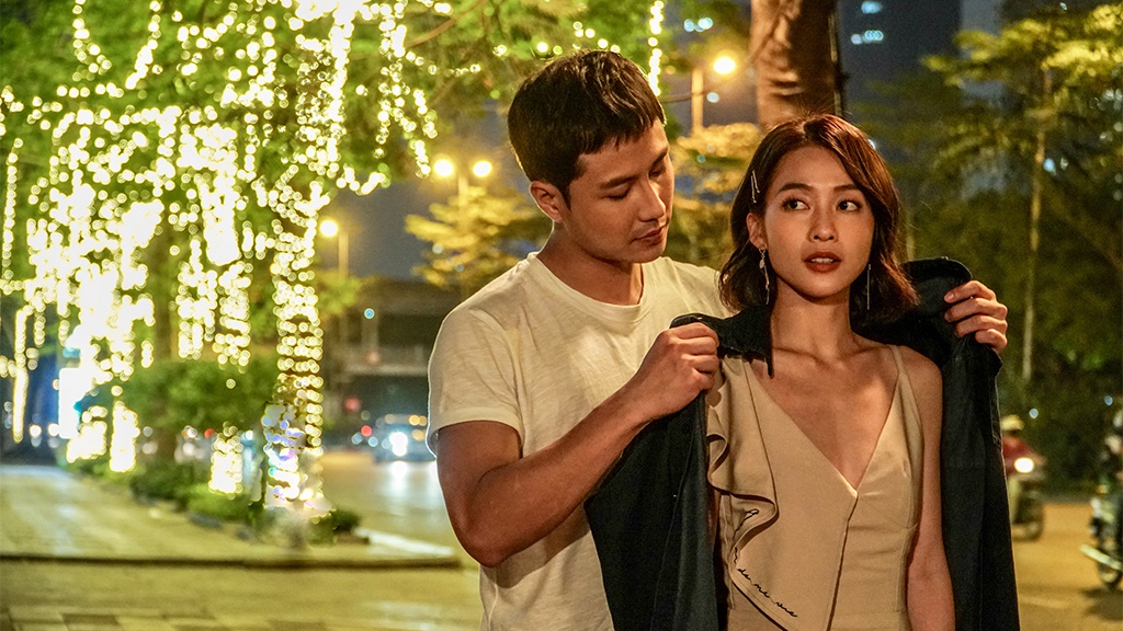 Thời trang Khả Ngân trong '11 tháng 5 ngày': Sang chảnh chẳng thua phim Hàn