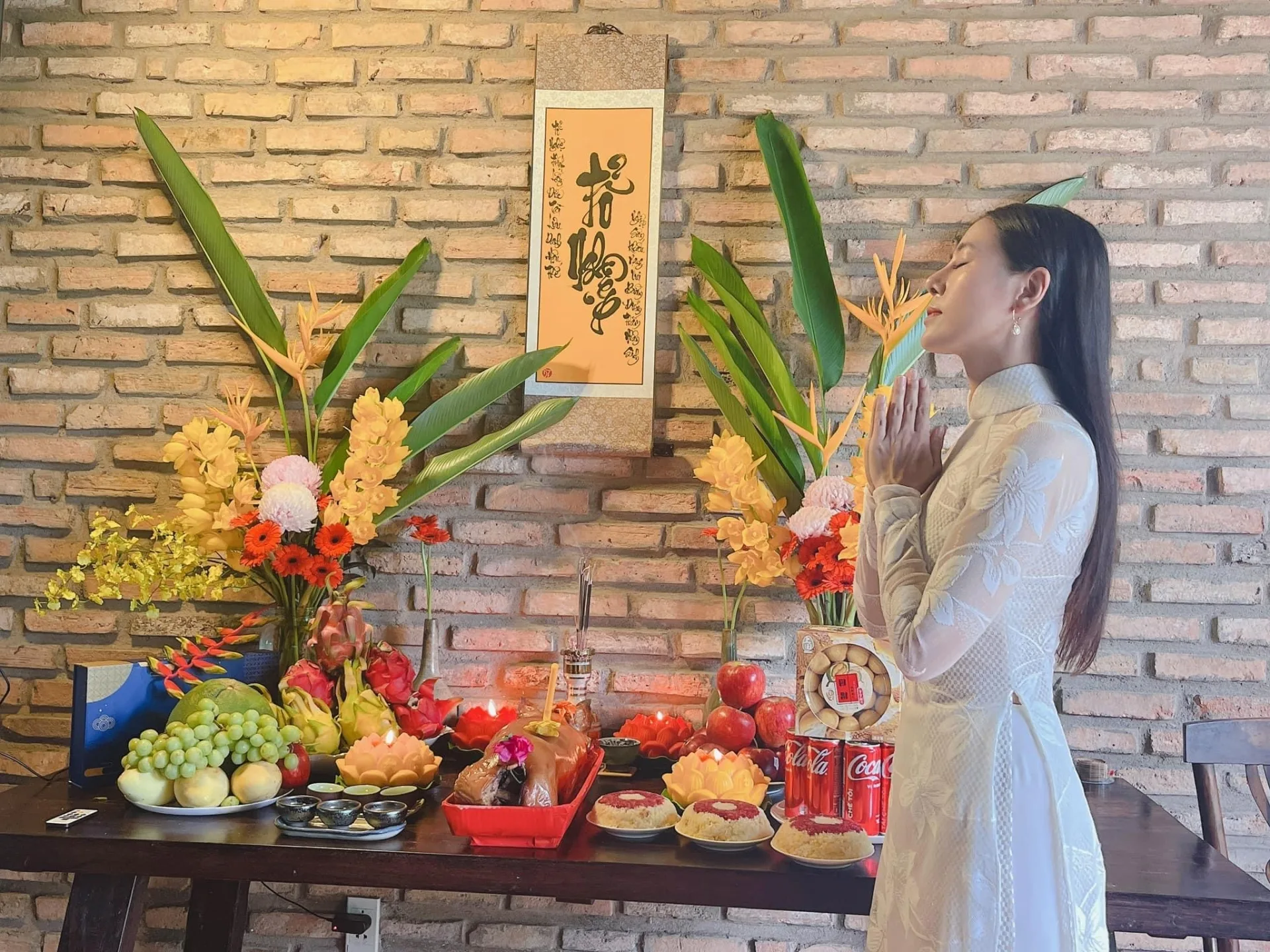 Sao Việt mặc gì khi cúng Tổ nghề