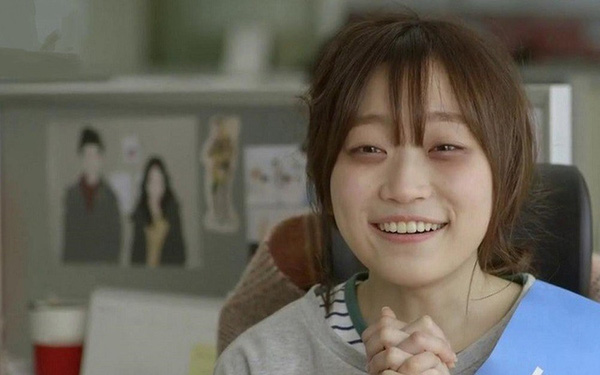 Cày phim xuyên Tết khiến mắt thâm như gấu trúc thì phải làm sao?