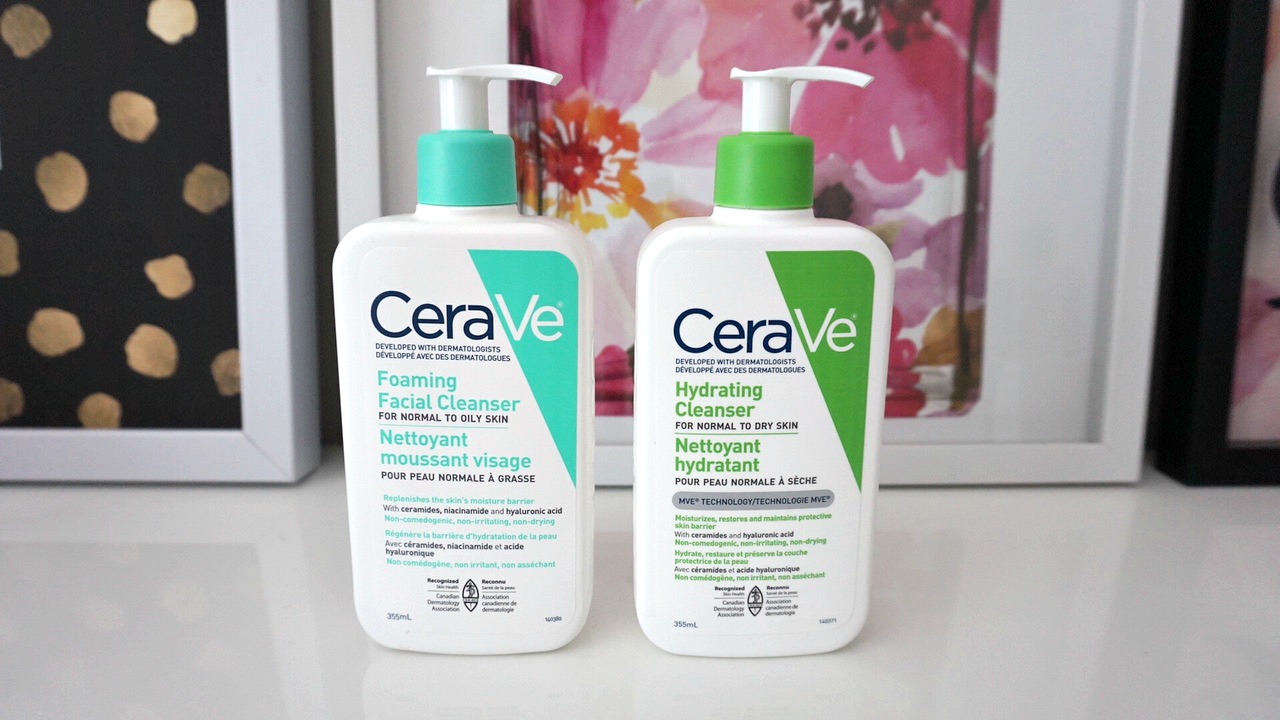 Sản phẩm CeraVe Foaming Facial Cleanser (bên trái) dành cho da thường và da dầu còn dòng CeraVe Hydrating Cleanser (bên phải) sẽ phù hợp cho da khô.