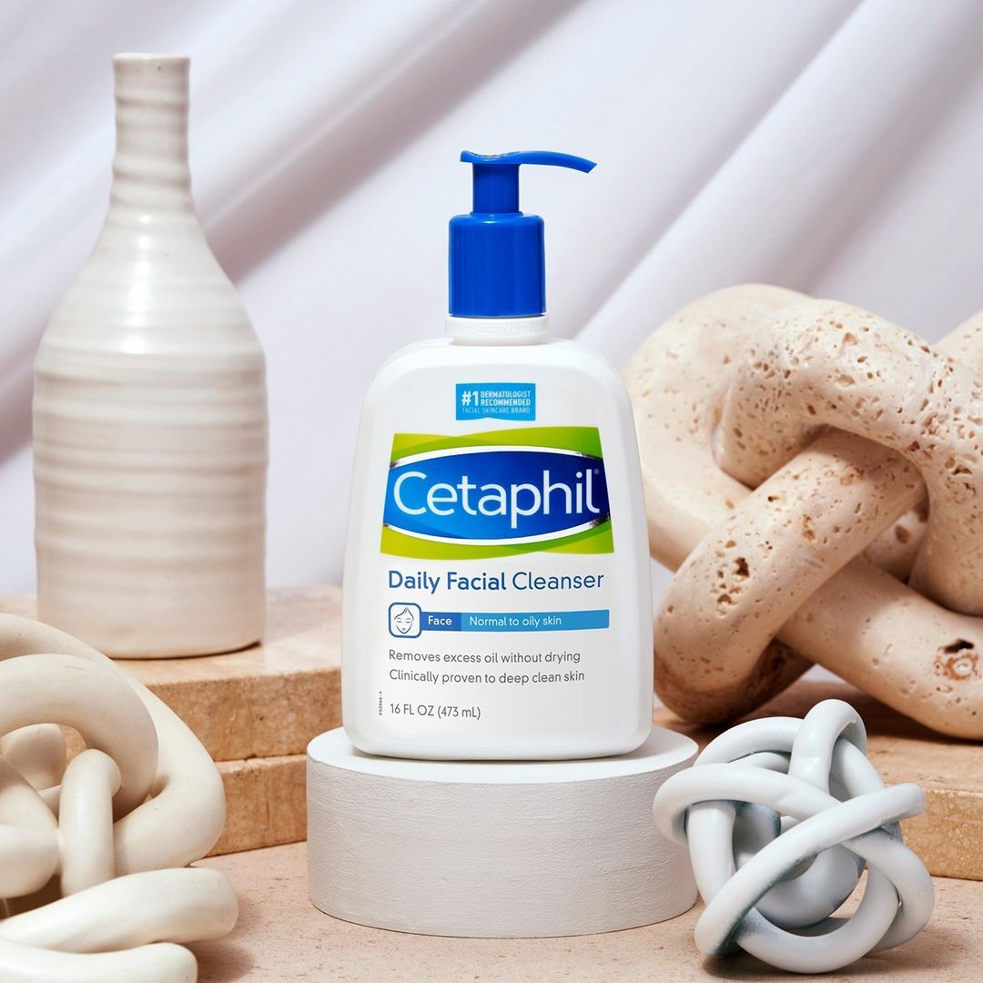 sữa rửa mặt Cetaphil Gentle Skin Cleanser được bán rộng rãi ở khắp các nhà thuốc và các cửa hàng mỹ phẩm trên toàn quốc.