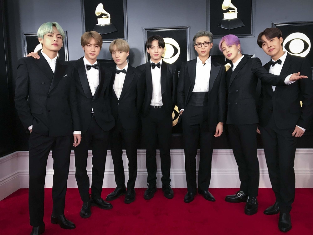 BTS trở thành nhóm nhạc châu Á đầu tiên nhận đề cử trong lịch sử Grammy
