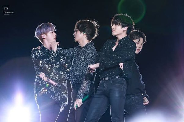 BTS hợp tác với Benny Blanco, Snoop Dogg phát hành “Bad Decisions” - Ảnh 1