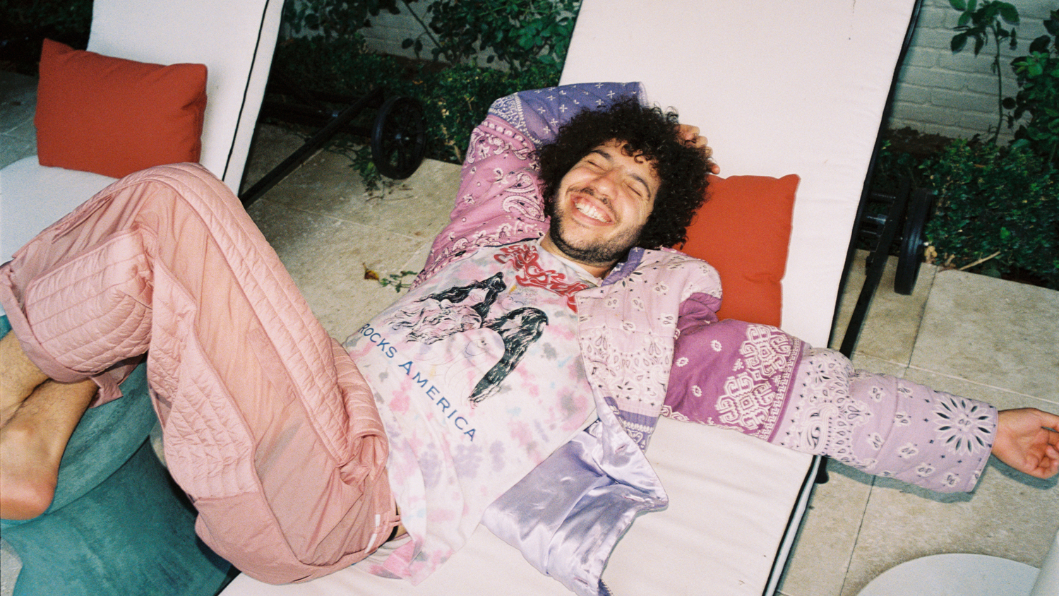 BTS hợp tác với Benny Blanco, Snoop Dogg phát hành “Bad Decisions” - Ảnh 1