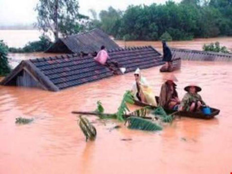 Một hình ảnh về trận lụt lịch sử tại miền Trung vừa qua