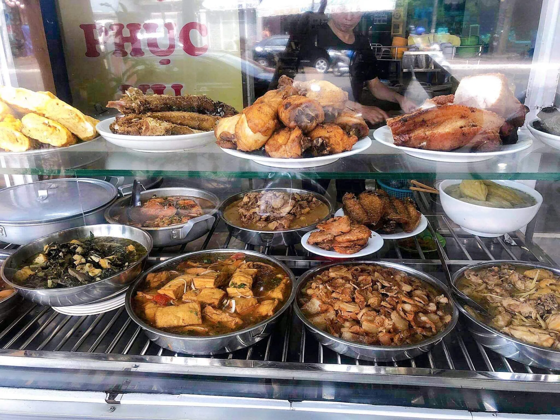 Muốn yêu thì nói còn đói thì ghé ngay các quán cơm ngon ở Vũng Tàu - Ảnh 1