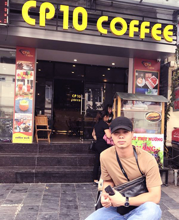 Công Phượng sở hữu 2 chi nhánh cà phê mang thương hiệu của chính mình – CP10 – tại Pleiku và Hà Nội.