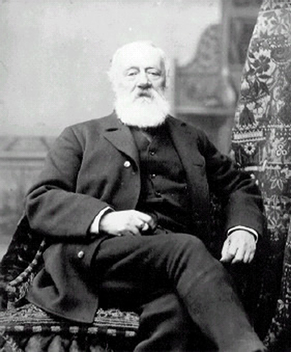 Antonio Meucci, người nhận bằng sáng chế về truyền giọng nói bằng tín hiệu điện từ dạng sóng năm 1876.