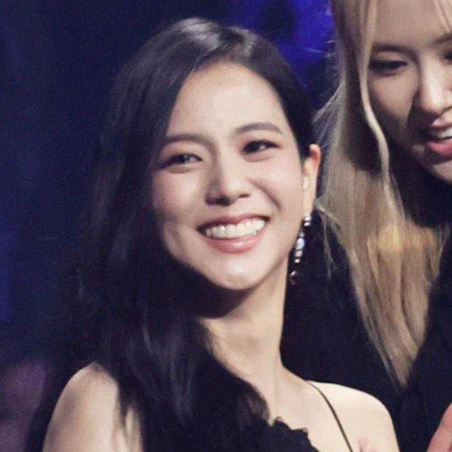 Jennie và Lisa khiến chị cả Jisoo rơi nước mắt 2 lần trong suốt 6 năm hoạt động - Ảnh 1