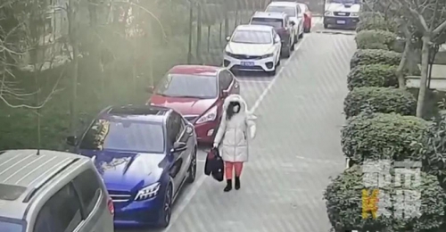 Cải trang thành phụ nữ lấy hơn 2 tỷ đồng của vợ