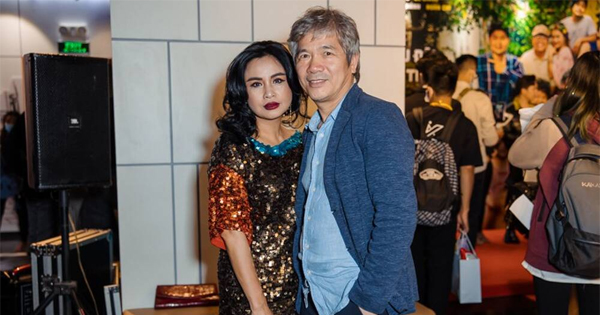 Thanh Lam trang điểm đậm, mặc váy siêu ngắn e ấp bên bạn trai bác sĩ