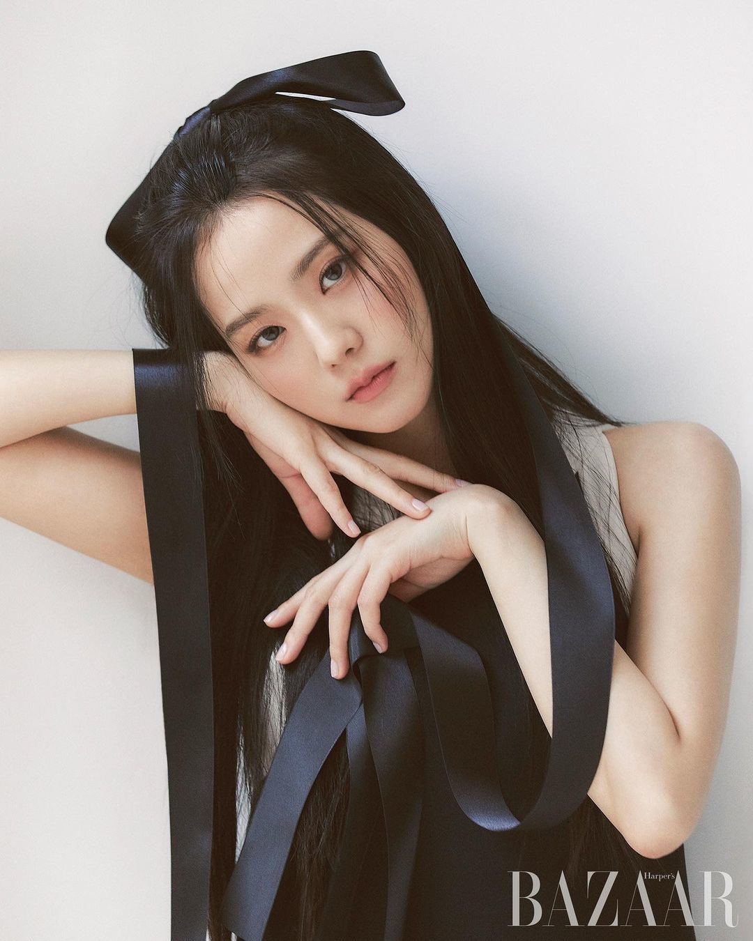 Kiểu tóc Ribbon làm mưa làm gió cả năm vì được Jisoo 