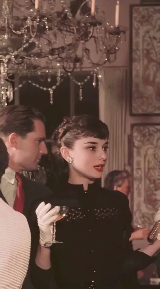 Những món đồ rất đơn giản nhưng cực kỳ tôn lên sắc đẹp của bà